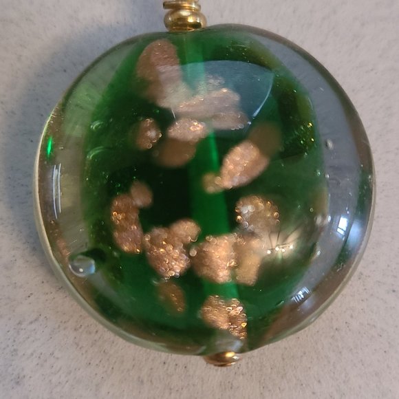 Green Glass Pendant with Gold Sparkle Detailing - Picture 4 of 7